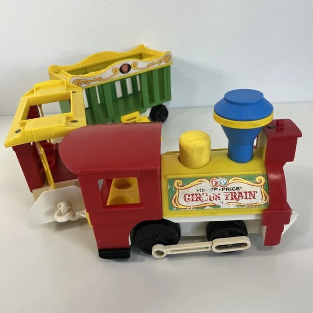 Fisher Price Family Circus Train #991 Vintage 1973 Comes with 3 Cars‎ Train Set